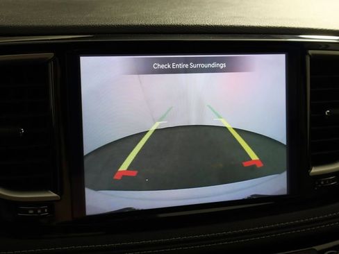 Used 2025 Chrysler Pacifica Select AWD/4WD image 36