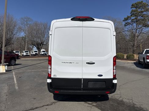 Used 2023 Ford Transit 250 Medium Roof w/ Load Area Protection Package image 6