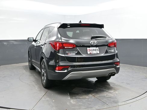 Used 2018 Hyundai Santa Fe Sport image 10