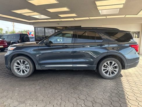 Used 2022 Ford Explorer XLT w/ Equipment Group 202A AWD/4WD image 9
