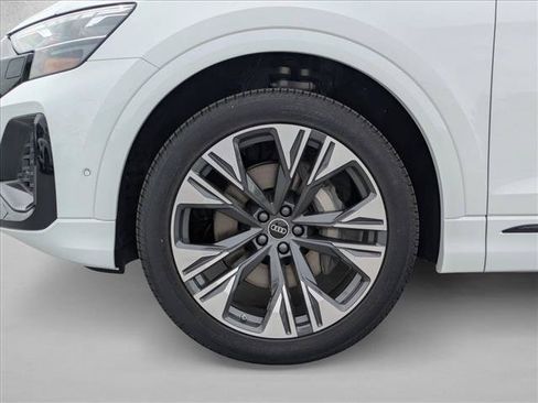New 2025 Audi Q8 Premium w/ Black Optic Package AWD/4WD image 10
