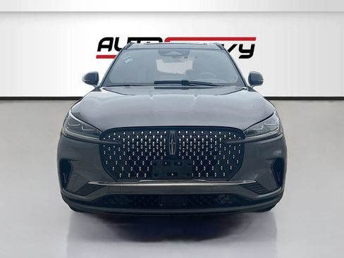 Used 2025 Lincoln Aviator Reserve w/ Equipment Group 201A AWD/4WD image 2