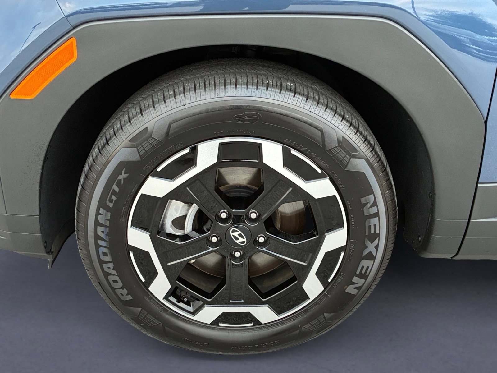 Certified 2026 Hyundai Santa Fe SEL FWD image 9