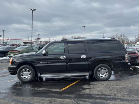 Used 2005 Cadillac Escalade ESV AWD image 11