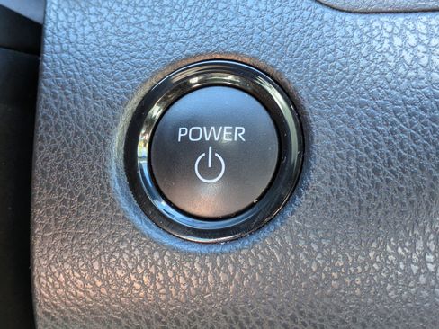 Used 2025 Toyota Camry SE AWD/4WD image 17