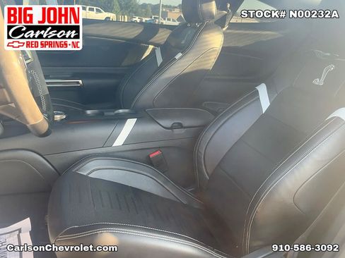 Used 2022 Ford Mustang Shelby GT500 w/ Technology Package RWD image 33