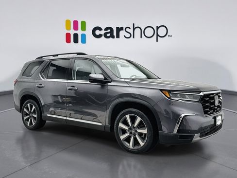 Used 2024 Honda Pilot Touring image 7