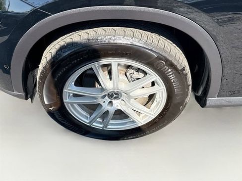 Used 2025 Mercedes-Benz GLC 300 4MATIC image 34