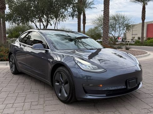 Used 2018 Tesla Model 3 Long Range image 1