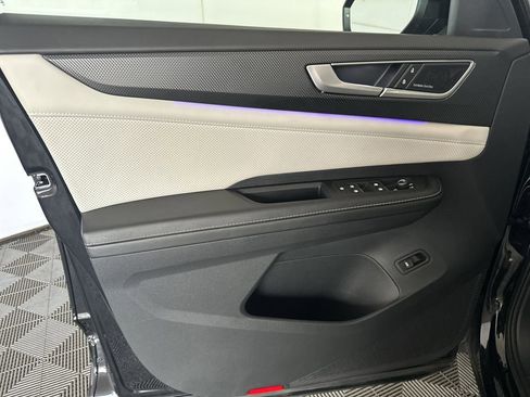 Used 2024 Volkswagen Atlas Cross Sport SEL Premium R-Line image 11