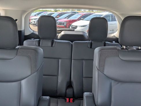 Used 2026 Ford Explorer Active w/ Active Comfort Package RWD image 26