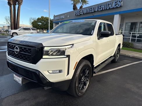 Used 2023 Nissan Frontier SV w/ Midnight Edition Package image 1