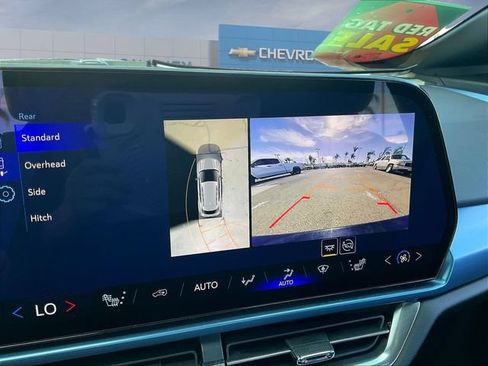 Certified 2024 Chevrolet Equinox EV LT FWD image 16