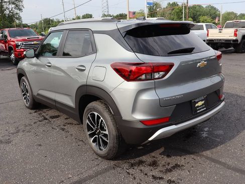 New 2026 Chevrolet TrailBlazer LT w/ Convenience Package FWD image 3