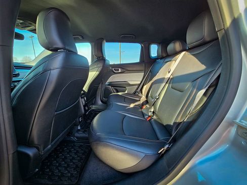 Certified 2024 Jeep Compass Latitude image 29