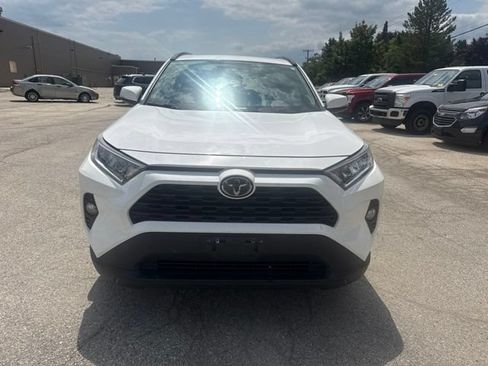 Used 2020 Toyota RAV4 XLE Premium AWD/4WD image 2