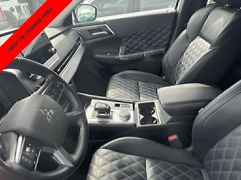 Used 2024 Mitsubishi Outlander SEL Black Edition AWD/4WD image 16