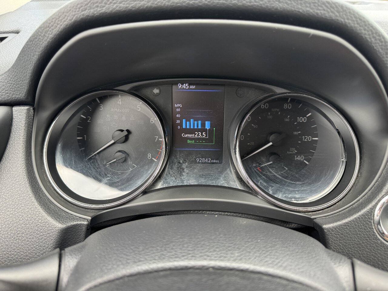 Used 2020 Nissan Rogue SV AWD/4WD image 21