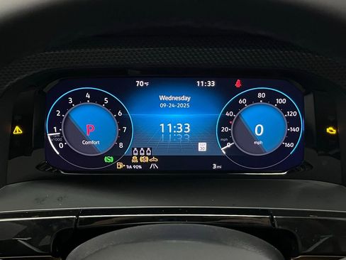 New 2026 Volkswagen Atlas Cross Sport SEL R-Line image 25