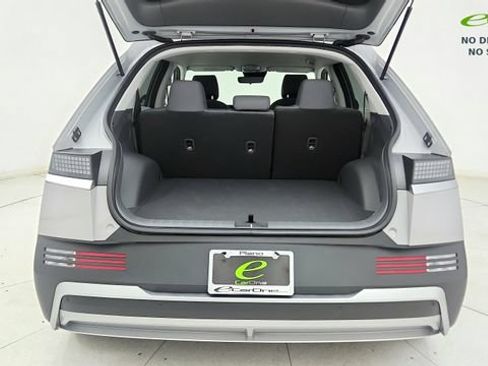 Used 2025 Hyundai Ioniq 5 SE RWD image 27