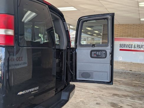 Used 2012 Chevrolet Express 3500 LT w/ LT Preferred Equipment Group image 15