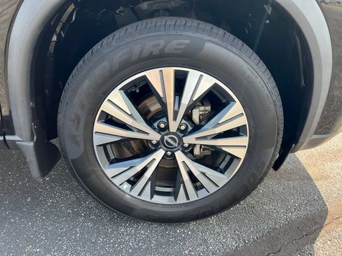 Used 2023 Nissan Rogue SV AWD/4WD image 33