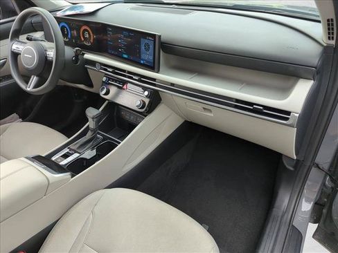 Used 2025 Hyundai Tucson SEL FWD image 21
