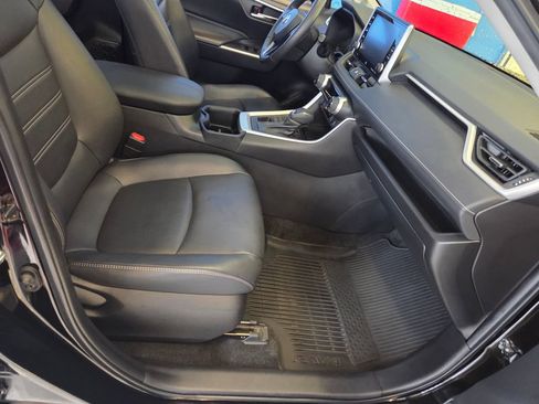 Used 2022 Toyota RAV4 XLE Premium AWD/4WD image 22