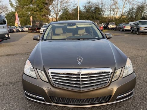 Used 2012 Mercedes-Benz E 350 BlueTEC Sedan image 2