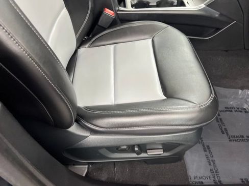 Used 2023 Ford Explorer XLT w/ Equipment Group 202A AWD/4WD image 23