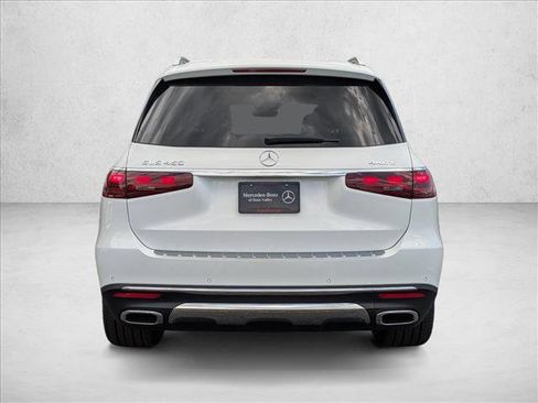 New 2026 Mercedes-Benz GLS 450 4MATIC image 8