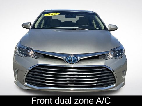Used 2018 Toyota Avalon XLE Premium image 3