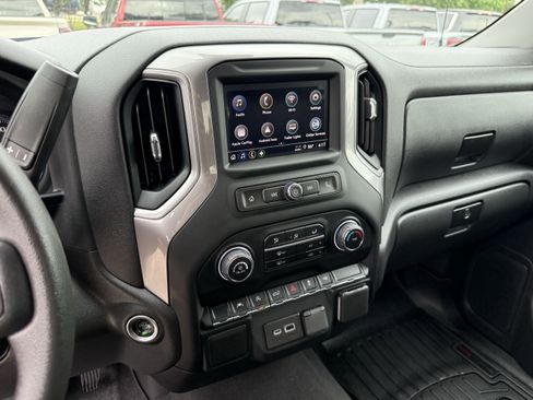 Used 2022 Chevrolet Silverado 1500 Custom RWD image 18