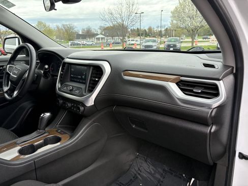Used 2019 GMC Acadia SLE FWD image 24