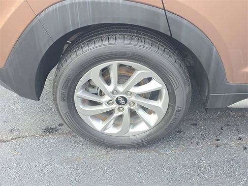 Used 2017 Hyundai Tucson SE image 6