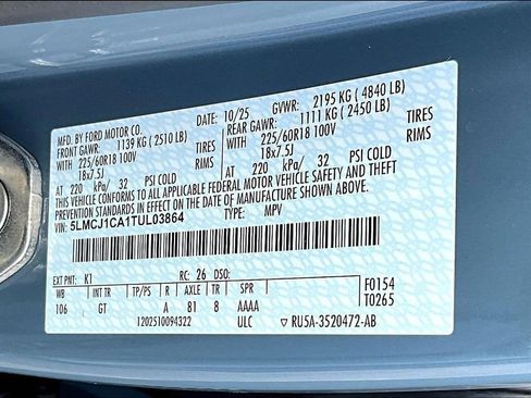 New 2026 Lincoln Corsair Premiere image 13