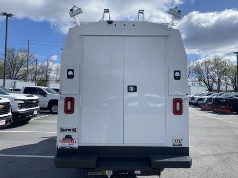 New 2024 GMC Savana 3500 w/ Power Convenience Package image 7