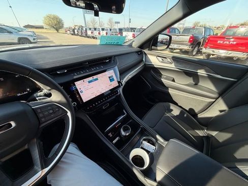 New 2026 Jeep Grand Cherokee L Limited AWD/4WD image 19