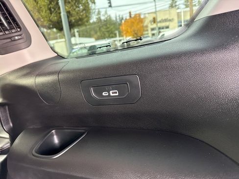 Used 2021 Jeep Grand Cherokee L Limited w/ Luxury Tech Group II image 12