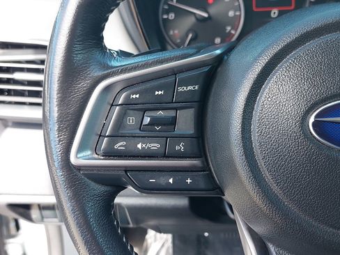 Used 2025 Subaru Outback Premium image 16