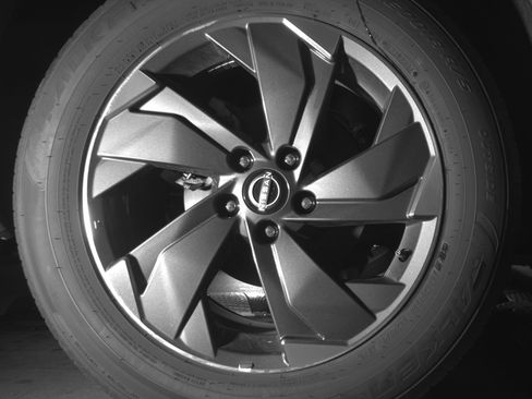 Used 2025 Nissan Rogue SV image 15