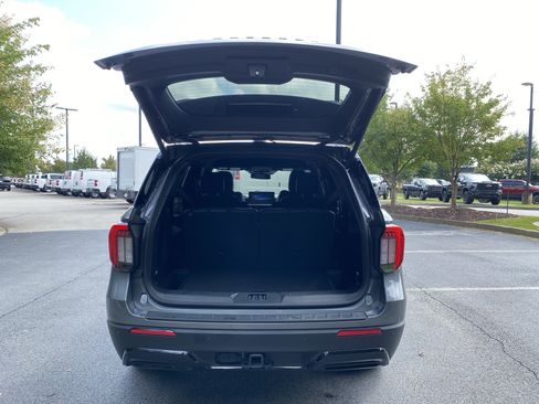 Used 2025 Ford Explorer ST-Line w/ Premium Package RWD image 11