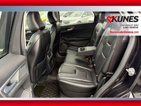 Used 2022 Ford Edge Titanium AWD/4WD image 16