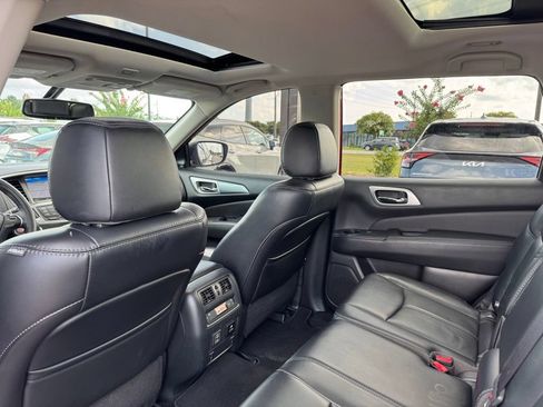 Used 2018 Nissan Pathfinder SL w/ SL Premium Package FWD image 22
