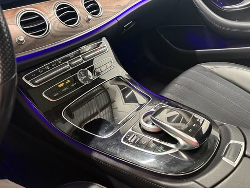 Used 2017 Mercedes-Benz E 400 4MATIC Wagon image 20