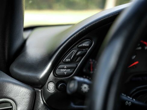 Used 2002 Chevrolet Corvette Convertible w/ Preferred Equipment Group2 image 26