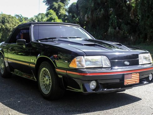 Used 1988 Ford Mustang GT RWD image 19