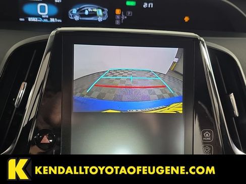 Used 2022 Toyota Prius Prime XLE FWD image 18