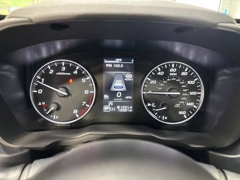 Used 2025 Subaru Forester Premium AWD/4WD image 17