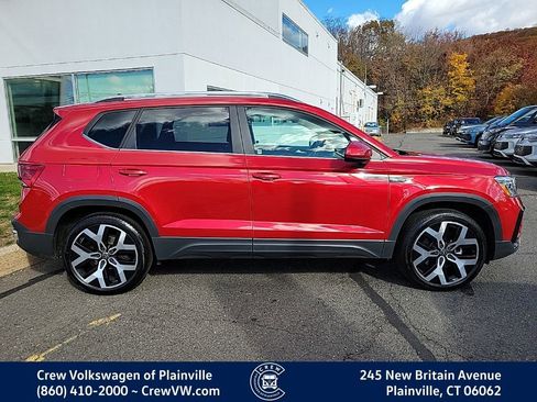 Certified 2023 Volkswagen Taos SEL image 34